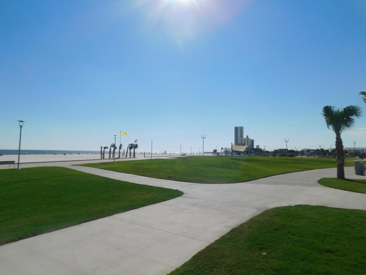 Budget Friendly Condo Within Walking Distance To The Beach! Gulf Shores Exterior foto